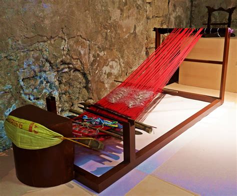 pussuk labbung|Apuh Ambalang and the Yakan Weaving Tradition – National .